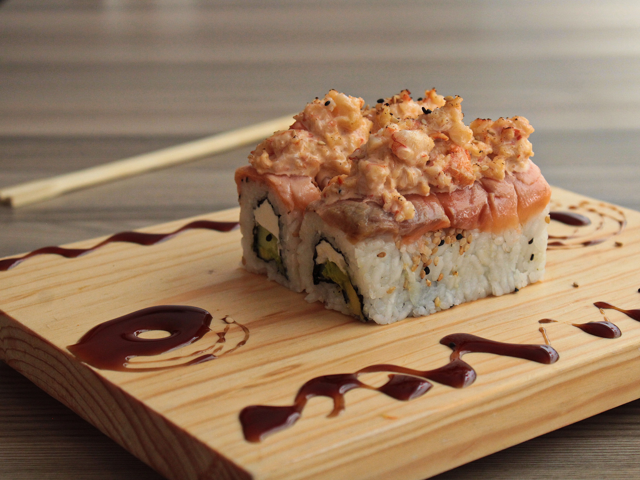 FusiRoll_Salmon hot roll